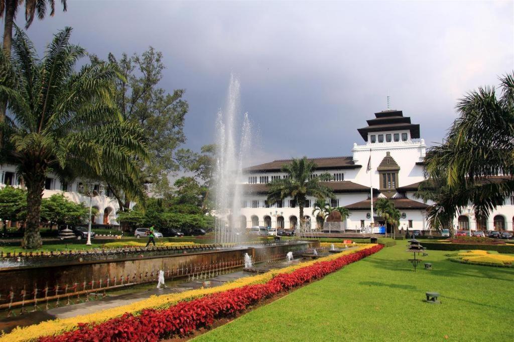 Hotel Cihampelas 1 Bandung Ngoại thất bức ảnh